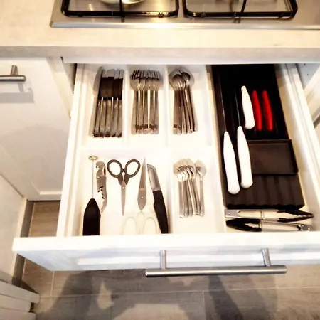 Orion's Moon Apartment *